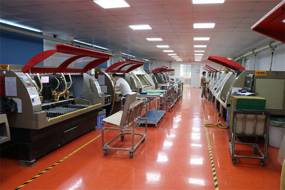 Giá tốt. Nhà sản xuất bảng mạch in nhiều lớp lụa trắng trực tuyến